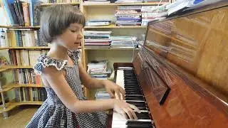 Марианна Лемешкина, 6 лет. Е.Крылатов 
