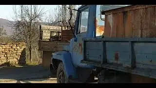 Газ 66 забирает старую технику на металлолом