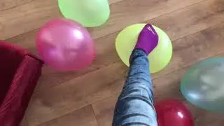 Popping balloons with heels&long nails