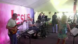LIVE Praise and Worship at Freedom Fellowship