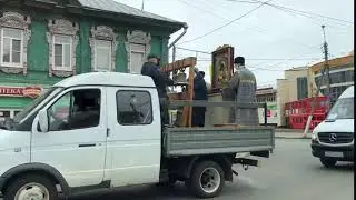 Кострома - везут Федоровскую икону Божьей матери против коронавируса