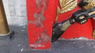 Памятник не готов к праздникам