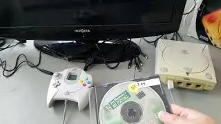 What happen if I put a Sega CD in a Sega Dreamcast? video in 4k