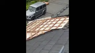 медный эркер. Copper bay window