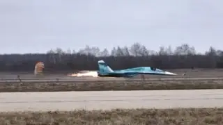 A RUSSIAN SU-34 FIGHTER-BOMBER LANDED WITHOUT ITS LANDING GEAR AND SUSTAINED SERIOUS DAMAGE || 2025