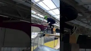 360 TAILWHIP to BARSPIN on BMX!📈 #shorts