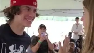 Boyfriend vs Girlfriend Armwrestling