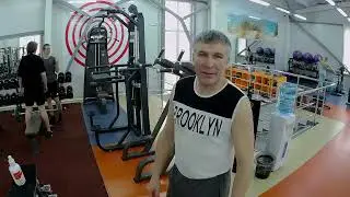 Тренировка пресса на тренажере.