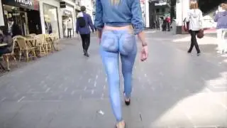 Modelo caminó 