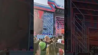Полина Гагарина на концерте в честь Дня России