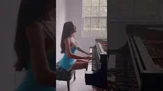 Lola Astanova - Nocturne in B flat minor Op. 9 No. 1