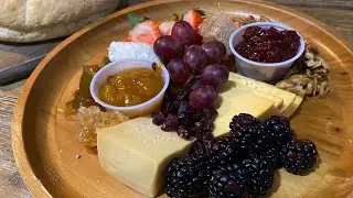 How to make a cheese board