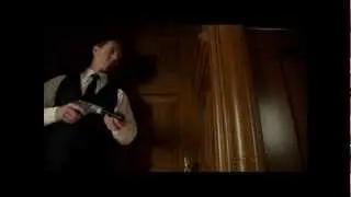 Arrow S01E05 - Oliver Queen is attacked at home