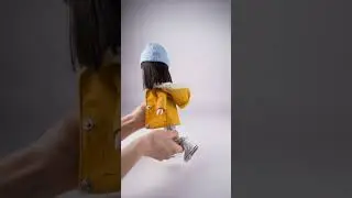 Кукла Lilu SS04-10 в парке горчичного цвета, Серия: Европейская зима