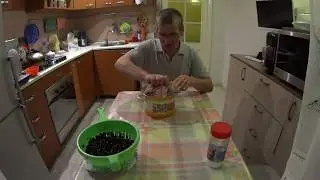 КАК ВКУСНО ПОЖАРИТЬ СЕМЕЧКИ С СОЛЬЮ .