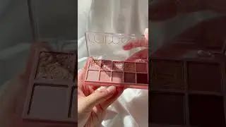 swatching my romand palette