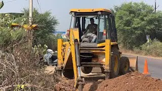 Jcb Backhoe Loader Machine Working Pipeline Connection | Jcb Digging Mud