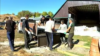 Приїхали хлопці🙄 приперли цілу ГАЗель...
