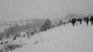 Ninsoarea frumoasa a scos copiii la sanius in Botosani