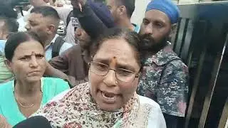 #Hungama at BJP headquarter...mahilao ko kiya gaya ignore...must watch n share👇🏻👇🏻👇🏻
