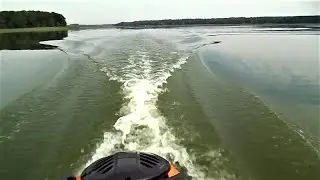 Veterok-Hybrid 6.5 hp outboard motor. The only downside is the exhaust.