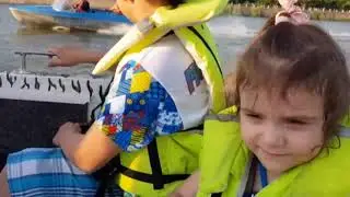 Покатушки на моторных катерах.