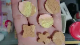 Some fake bakes i created with spackle.