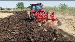 4 корпусной оборотный плуг UNLU в паре с трактором Case IH 140 MAXXUM (140 л.с.). Тимашевский район