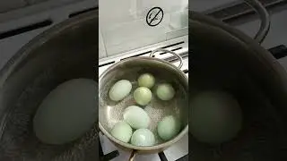 Видели голубые яйца🥚? А они есть. Варим куриные яйца необычного цвета на завтрак