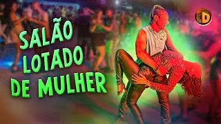 ESSE SALÃO ESTÁ LOTADO DE MULHER - DANÇANDO FORRÓ NO BAILÃO DOS COLIBRIS DE OURO (XOTE)