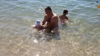Крым, г.Феодосия, Золотой пляж, купаемся.