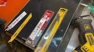 DeWALT VS Milwaukee сравнение