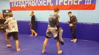 Тренировка по ММА.