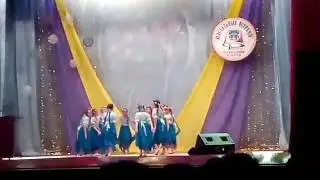 Очень красивый танец!!!😄😄😄