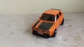 Hot Wheels Honda Civic I z 1973 roku z Biedronki