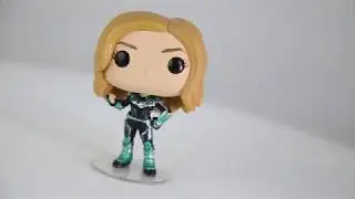 Captain Marvel Funko POP! Marvel Vers Vinyl Figure 