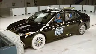 Краш-тест Toyota Camry 23 года на скорости 64 км/ч