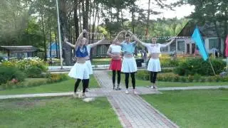 Балет от парней из 1-го отряда. Тодес просто нервно курит в сторонке!!!