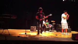 Everglades High Six String Show May 2011 Chris