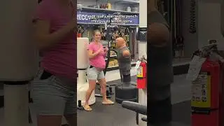 I felt like an idiot after this 🤦🏼‍♀️ but it did feel good to punch him 😂 #pregnant #baby #mom