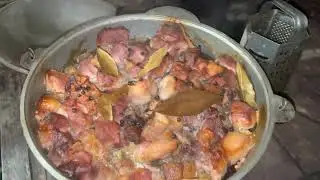 Вушкварки та борщ з печі