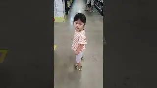 Su và hành trình tìm mẹ trong siêu thị metro
