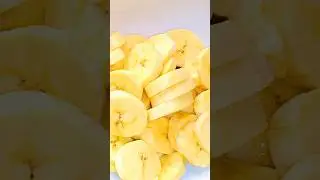 how to fry plantain. #banana #food #foodie #recipe #youtubeshorts #cooking #plantains #trending