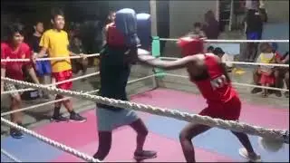 sparing cewek!!!pukulan keras!!