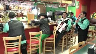 detrás de las cámaras :) El Gavilancillo de Michoacan