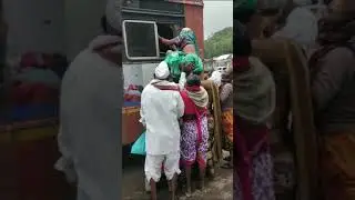Lady Entering Bus from Window 😂🤣 #shorts #comedyvideo