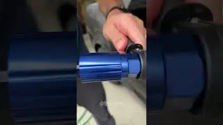Essa ferramenta permite instalar uma estante no carro