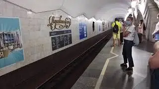 81-717/714 прибывает на станцию Пушкинская (Харьков)
