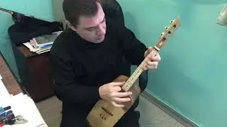 Как звучит осетинский дала-фандыр в умелых руках. Музыкант Олег Ходов.