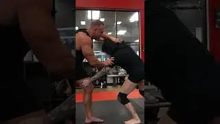Juliakins takes down Knut 